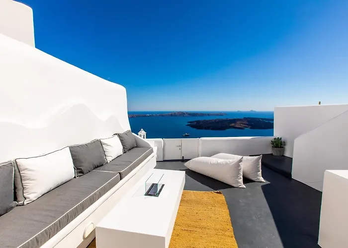 Santorini Delux (adults Only)