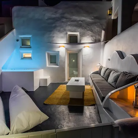 Santorini Delux (adults Only)